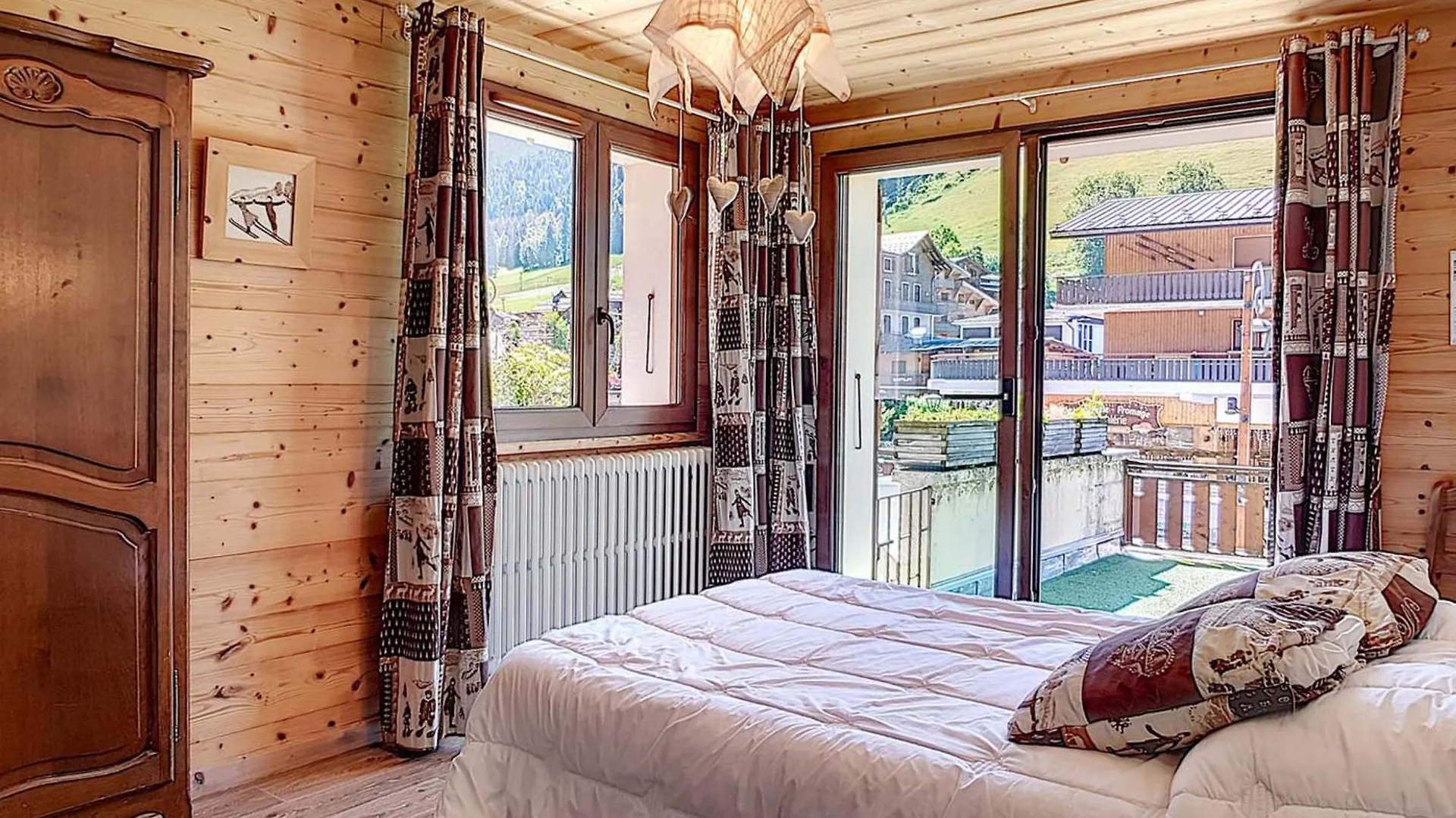 Lägenhet La Clusaz : Appt 6 Pers, Terrasse Sud, Animaux Ok, Parking - Fr-1-818-49 Frankrike