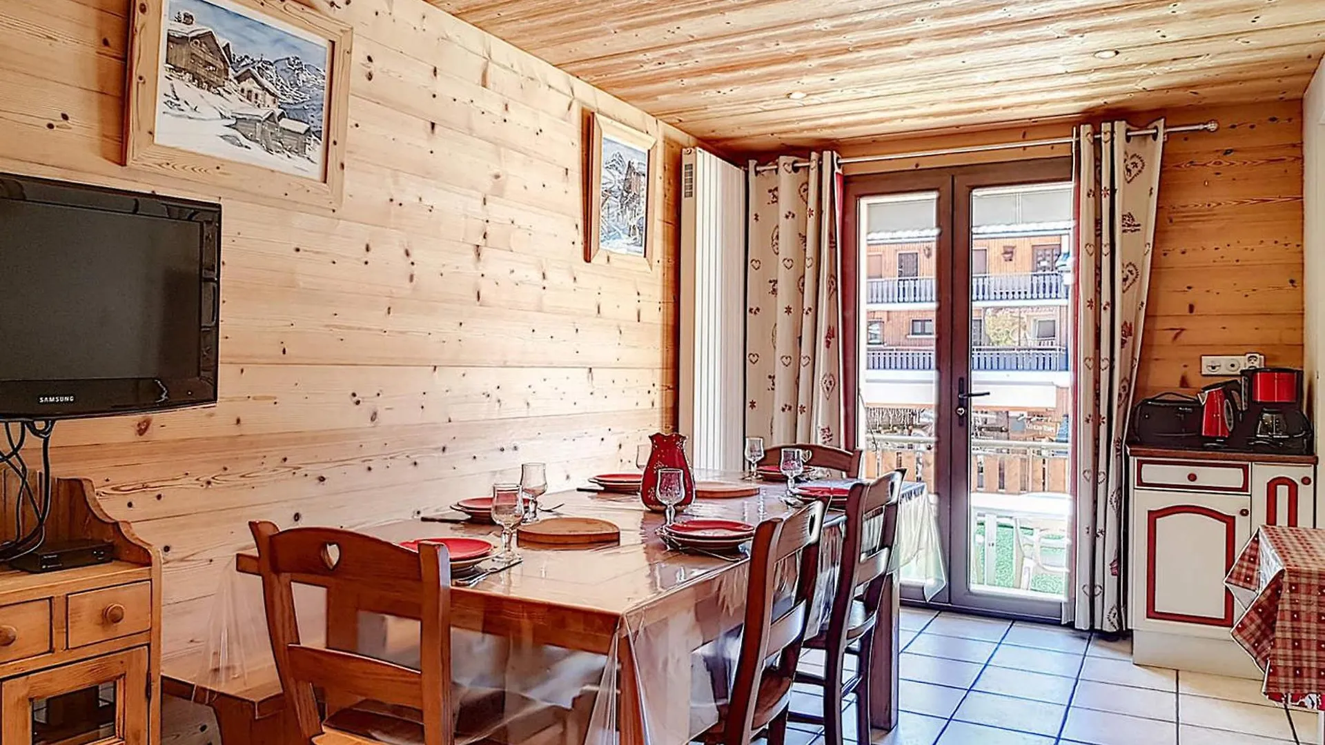 La Clusaz : Appt 6 Pers, Terrasse Sud, Animaux Ok, Parking - Fr-1-818-49